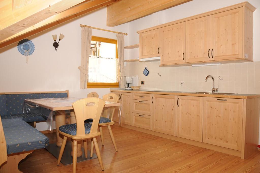 Residence Ciasa Dl Mone Colfosco Rum bild